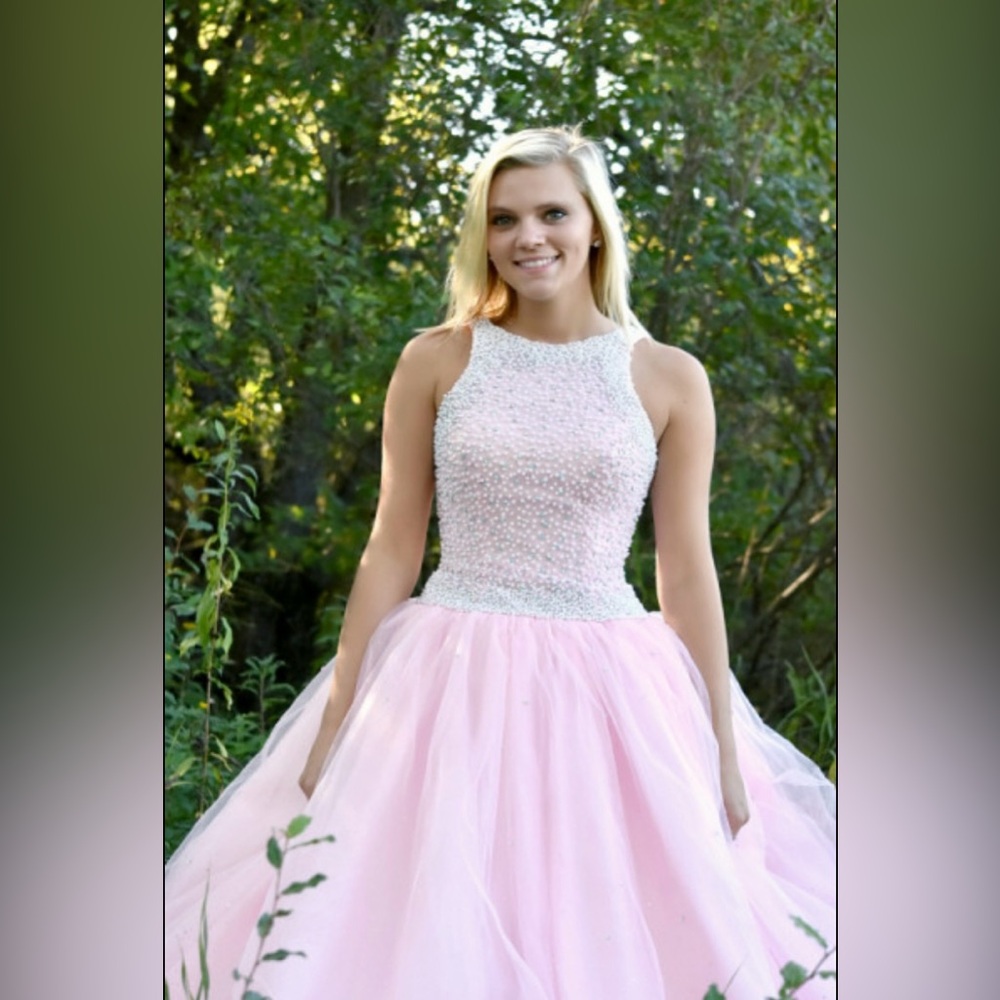 Prom dress - Picture 8 of 10